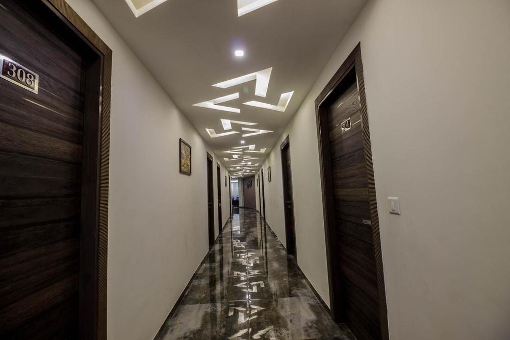 אחמדאבאד Oyo Rooms High Court Sg Highway מראה חיצוני תמונה